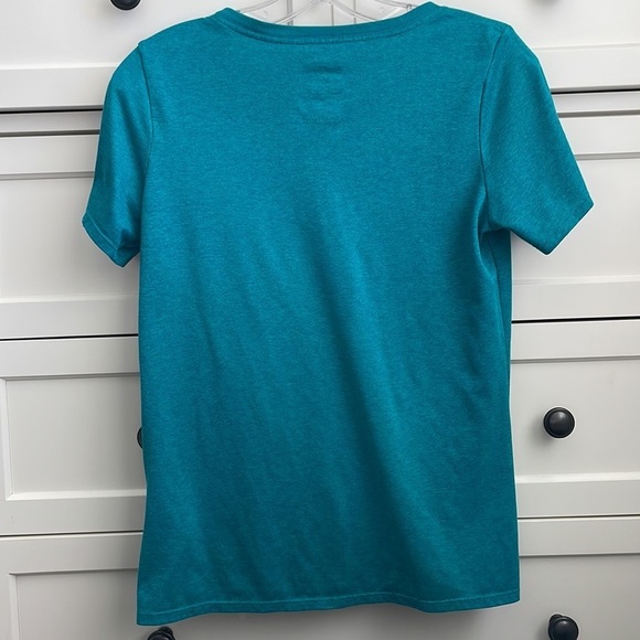 Nike Women’s Teal The Nike Tee Athletic Cut w/ Dri-FIT V Neck - Size Medium - Picture 3 of 4